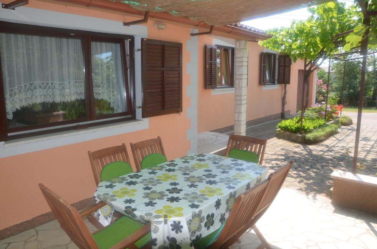 Villa Fragola - Holiday House With Large Garden Tinjan Exterior foto